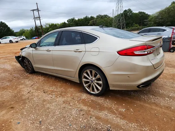 3FA6P0K94HR175435 — 2017 Ford Fusion, фото 2 с аукциона Copart, Передняя часть