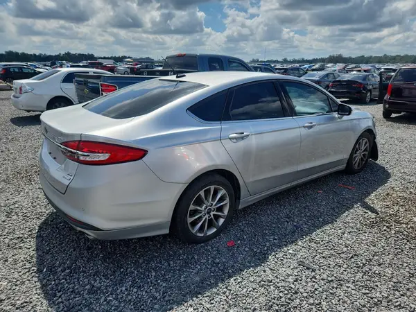 3FA6P0HD9HR351424 — 2017 Ford Fusion, фото 3 с аукциона Copart 02.10.2026, Передняя часть