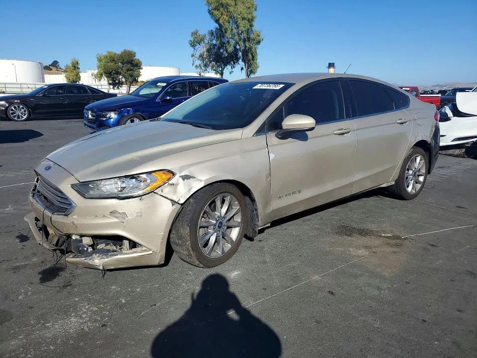 2017 Ford Fusion VIN 3FA6P0LU2HR386250 фото 1