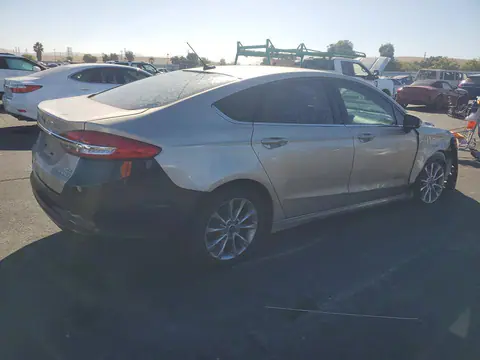 2017 Ford Fusion VIN 3FA6P0LU2HR386250 фото 3