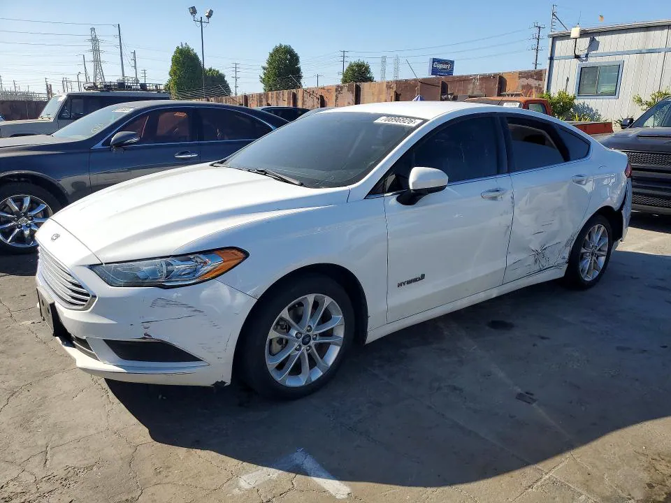 2017 Ford Fusion VIN 3FA6P0LU9HR387931 фото 1