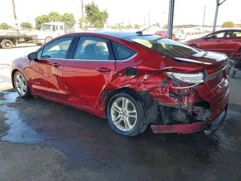 2018 Ford Fusion VIN 3FA6P0LUXJR198341 фото 2