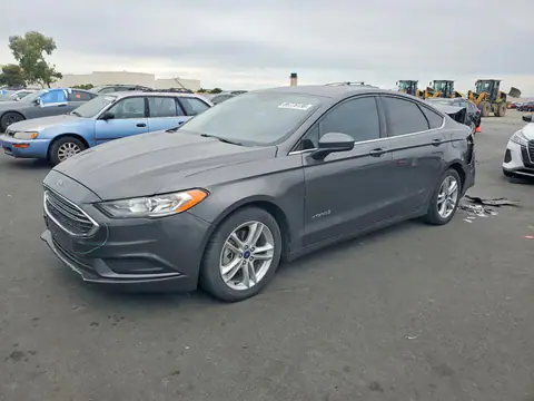 3FA6P0LU6JR138279 — 2018 Ford Fusion, Задняя часть (Rear End), фото до ремонта