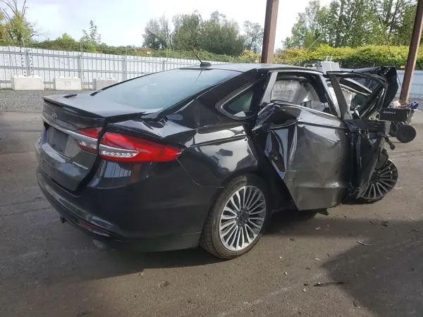 3FA6P0SU9JR111482 — 2018 Ford Fusion, фото 3 с аукциона Copart, Передняя часть