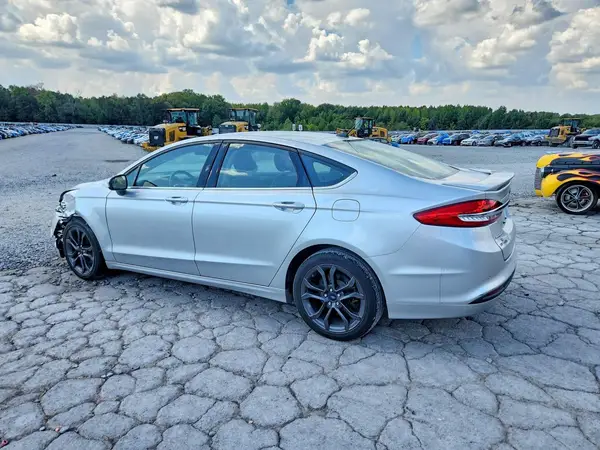3FA6P0HD4JR200738 — 2018 Ford Fusion, фото 2 с аукциона Copart, Передняя часть