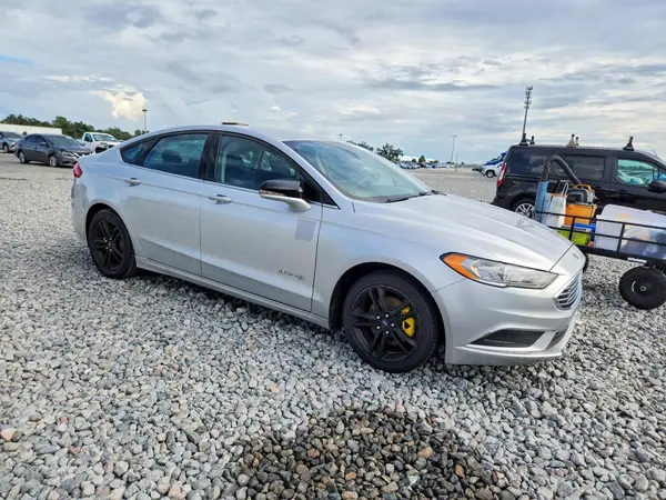 3FA6P0LU3JR221264 — 2018 Ford Fusion, фото 4 с аукциона Copart, Мелкие вмятины и царапины