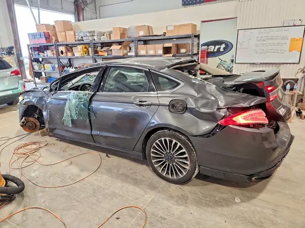 3FA6P0D92JR169765 — 2018 Ford Fusion, фото 2 с аукциона Copart, Опрокидывание