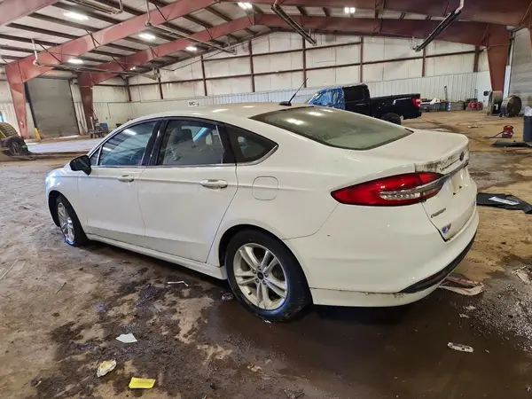 3FA6P0H75JR212696 — 2018 Ford Fusion, фото 2 с аукциона Copart, Передняя часть