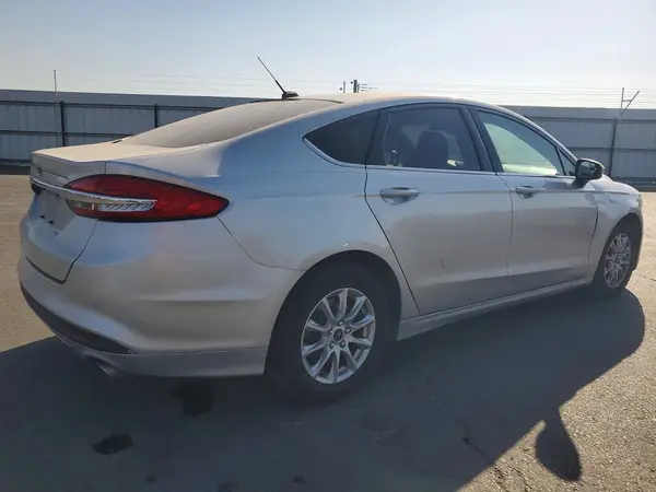 3FA6P0G7XJR277626 — 2018 Ford Fusion, фото 3 с аукциона Copart, Передняя часть
