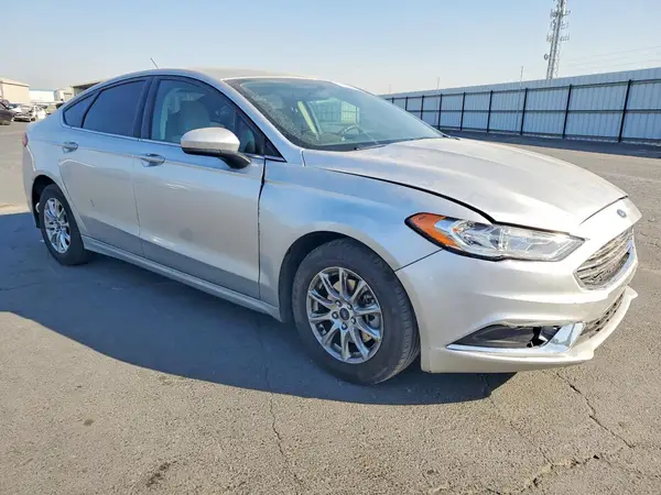 3FA6P0G7XJR277626 — 2018 Ford Fusion, фото 4 с аукциона Copart, Передняя часть