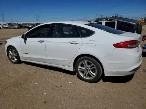 2018 Ford Fusion VIN 3FA6P0LUXJR116317 фото 2