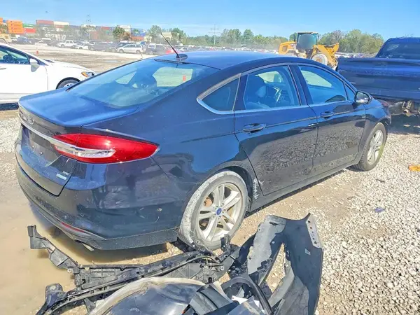 3FA6P0HD3JR146963 — 2018 Ford Fusion, фото 3 с аукциона Copart, Передняя часть