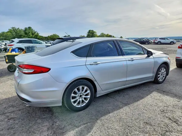 3FA6P0G79JR273468 — 2018 Ford Fusion, фото 3 с аукциона Copart, Передняя часть