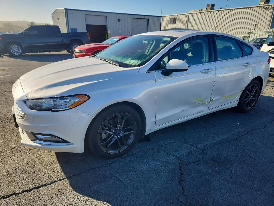 2018 Ford Fusion VIN 3FA6P0H71JR184783 фото 1