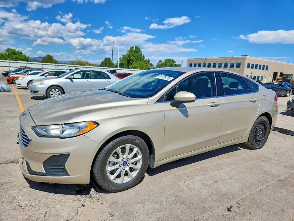 3FA6P0T99KR251236 Ford Fusion 2019 — повреждение Передняя часть, фото до ремонта