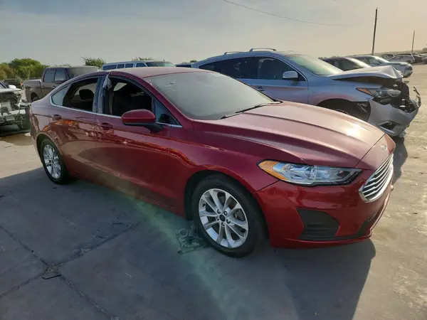 3FA6P0HDXKR166029 — 2019 Ford Fusion, фото 4 с аукциона Copart, Пожар салона