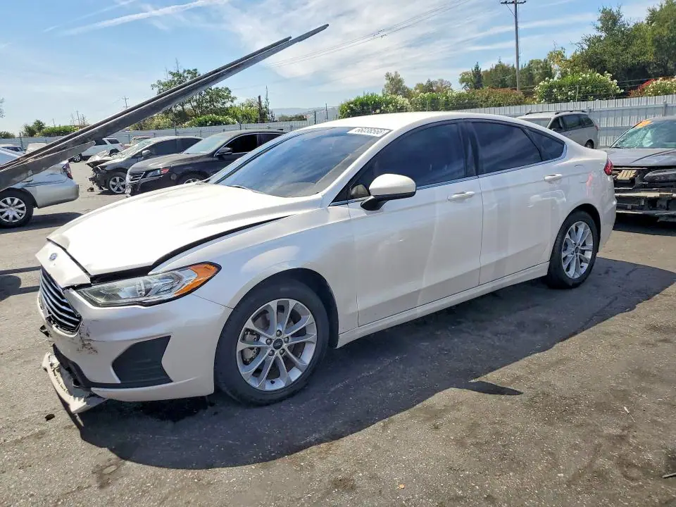 3FA6P0HD5KR178444 Ford Fusion 2019 — повреждение Передняя часть, фото до ремонта