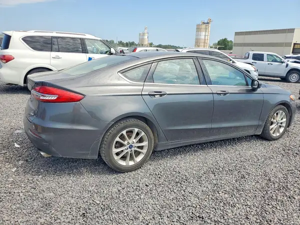 3FA6P0HD0KR171837 — 2019 Ford Fusion, фото 3 с аукциона Copart, Передняя часть