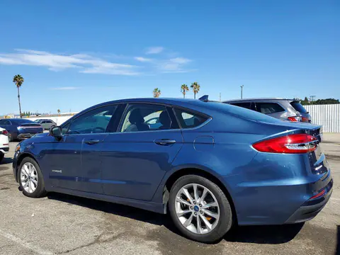 2019 Ford Fusion VIN 3FA6P0LU6KR199813 фото 2