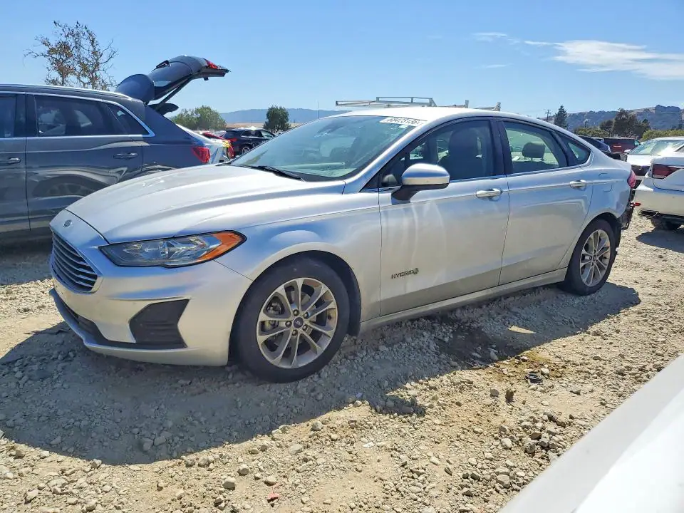 3FA6P0LU3KR225526 Ford Fusion 2019 — повреждение Задняя часть, фото до ремонта