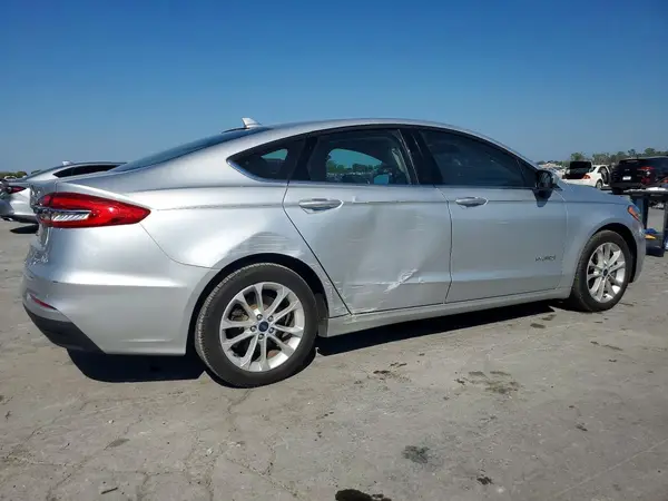 3FA6P0LU6KR131446 — 2019 Ford Fusion, фото 3 с аукциона Copart, Боковая часть