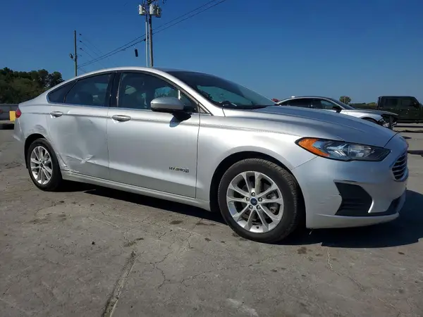 3FA6P0LU6KR131446 — 2019 Ford Fusion, фото 4 с аукциона Copart, Боковая часть