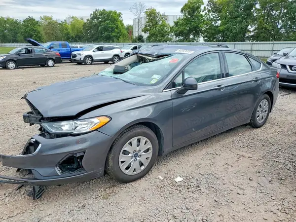 3FA6P0G71KR276821 Ford Fusion 2019 — повреждение Передняя часть, фото до ремонта