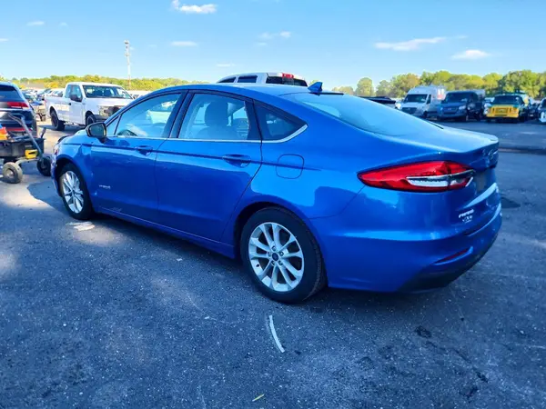 3FA6P0LU3KR158751 — 2019 Ford Fusion, фото 2 с аукциона Copart, Передняя часть