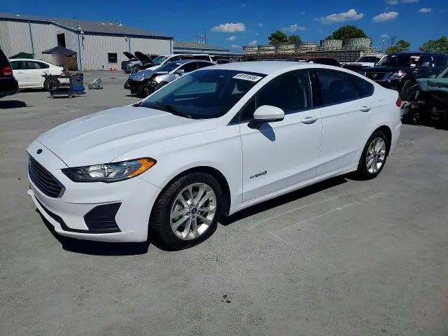 3FA6P0LU3KR240981 — 2019 Ford Fusion, Передняя часть, фото до ремонта