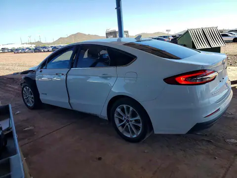 3FA6P0LU3KR177283 — 2019 Ford Fusion, фото 2 с аукциона Copart 29.09.2026, Передняя часть