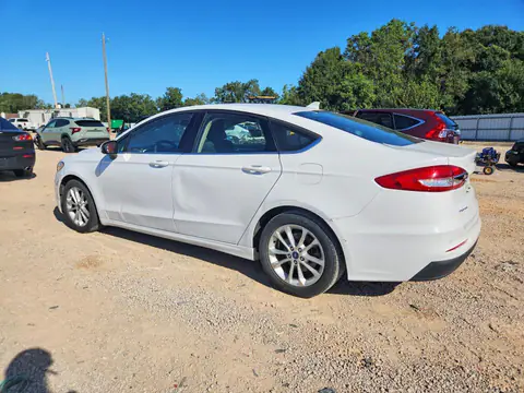 3FA6P0HD4KR152370 — 2019 Ford Fusion, фото 2 с аукциона Copart 06.10.2026, Боковая часть
