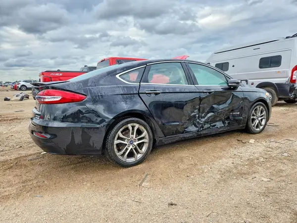 3FA6P0RU5KR105072 — 2019 Ford Fusion, фото 3 с аукциона Copart, Боковая часть