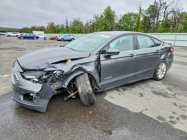3FA6P0LU5KR157181 — 2019 Ford Fusion, Передняя часть (Front End), фото до ремонта