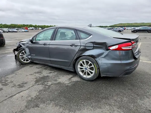 3FA6P0LU5KR157181 — 2019 Ford Fusion, фото 2 с аукциона Copart, Передняя часть