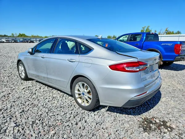 3FA6P0HD8KR168670 — 2019 Ford Fusion, фото 2 с аукциона Copart, Задняя часть