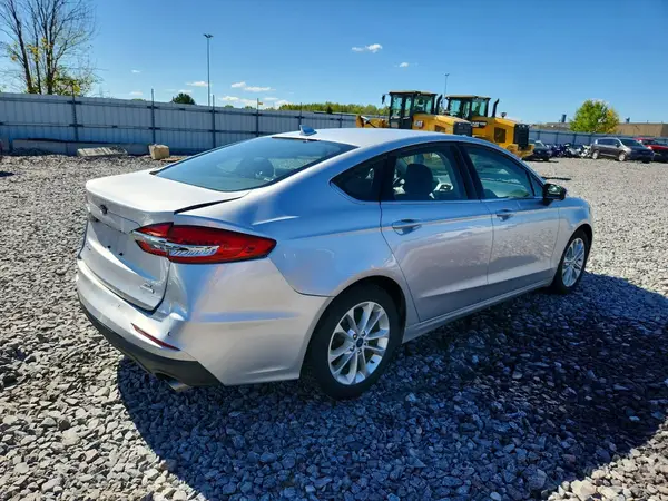 3FA6P0HD8KR168670 — 2019 Ford Fusion, фото 3 с аукциона Copart, Задняя часть