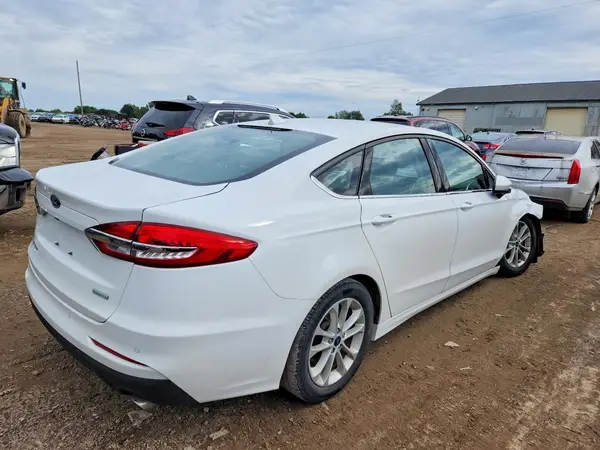 3FA6P0HD7KR203795 — 2019 Ford Fusion, фото 3 с аукциона Copart, Передняя часть