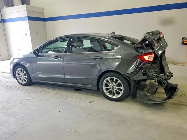 3FA6P0LUXKR281219 — 2019 Ford Fusion, фото 2 с аукциона Copart, Задняя часть