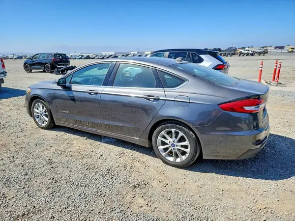 3FA6P0LU4KR178183 — 2019 Ford Fusion, фото 2 с аукциона Copart, Передняя часть