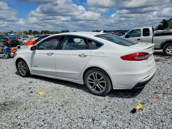 3FA6P0RU0KR105058 — 2019 Ford Fusion, фото 2 с аукциона Copart 29.09.2026, Механические повреждения