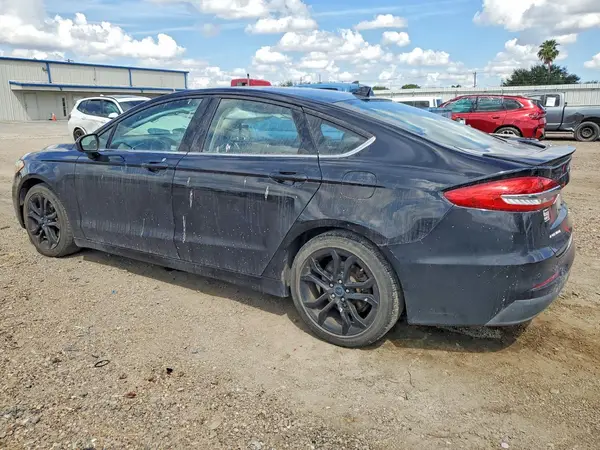 3FA6P0HDXKR132530 — 2019 Ford Fusion, фото 2 с аукциона Copart, Боковая часть