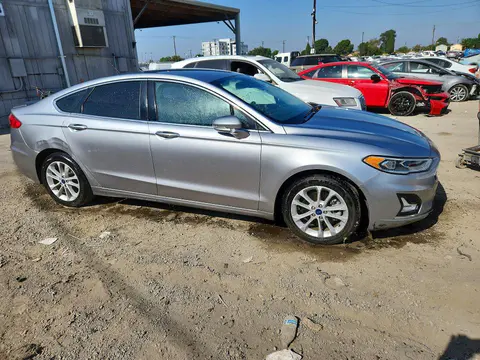 2020 Ford Fusion VIN 3FA6P0SU6LR230318 фото 4
