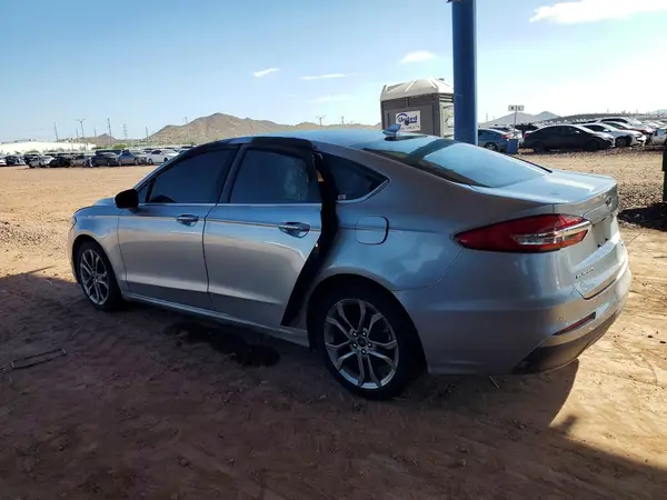 3FA6P0CDXLR153113 — 2020 Ford Fusion, фото 2 с аукциона Copart 29.09.2026, Пожар