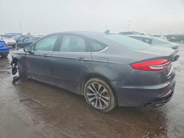 3FA6P0T99LR180041 — 2020 Ford Fusion, фото 2 с аукциона Copart, Передняя часть