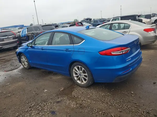 3FA6P0HD0LR260759 — 2020 Ford Fusion, фото 2 с аукциона Copart, Передняя часть