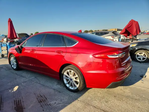 3FA6P0HD4LR147543 — 2020 Ford Fusion, фото 2 с аукциона Copart 15.10.2026, Передняя часть