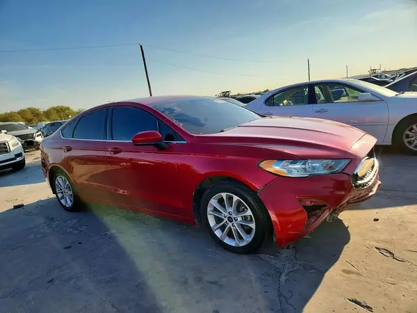 3FA6P0HD4LR147543 — 2020 Ford Fusion, фото 4 с аукциона Copart 15.10.2026, Передняя часть