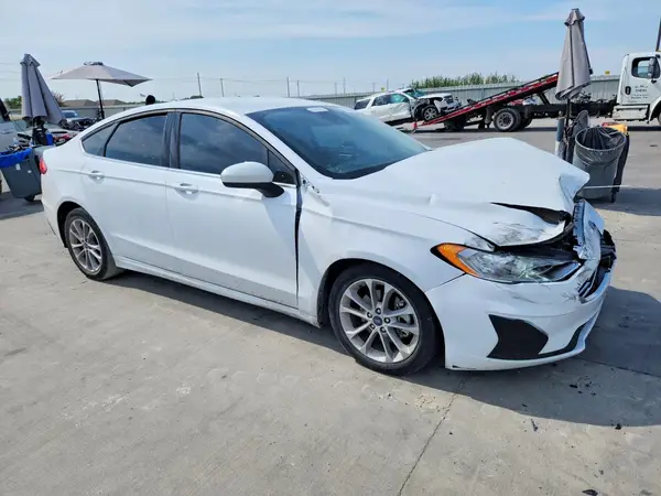 3FA6P0LU3LR151056 — 2020 Ford Fusion, фото 4 с аукциона Copart, Передняя часть