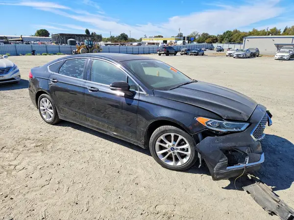 3FA6P0SU4LR132629 — 2020 Ford Fusion, фото 4 с аукциона Copart 29.09.2026, Передняя часть