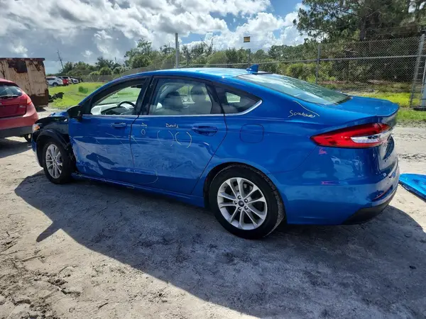 3FA6P0HDXLR221791 — 2020 Ford Fusion, фото 2 с аукциона Copart, Передняя часть